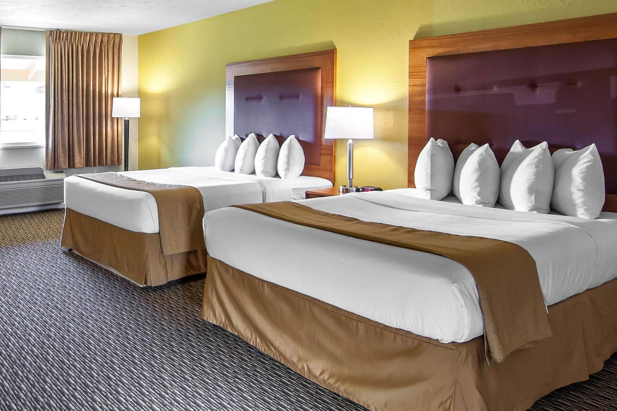 Quality Inn & Suites At Coos Bay North Bend Kültér fotó